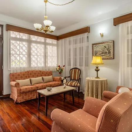Vintage House *