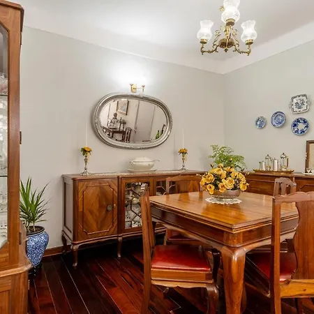 Vintage House *